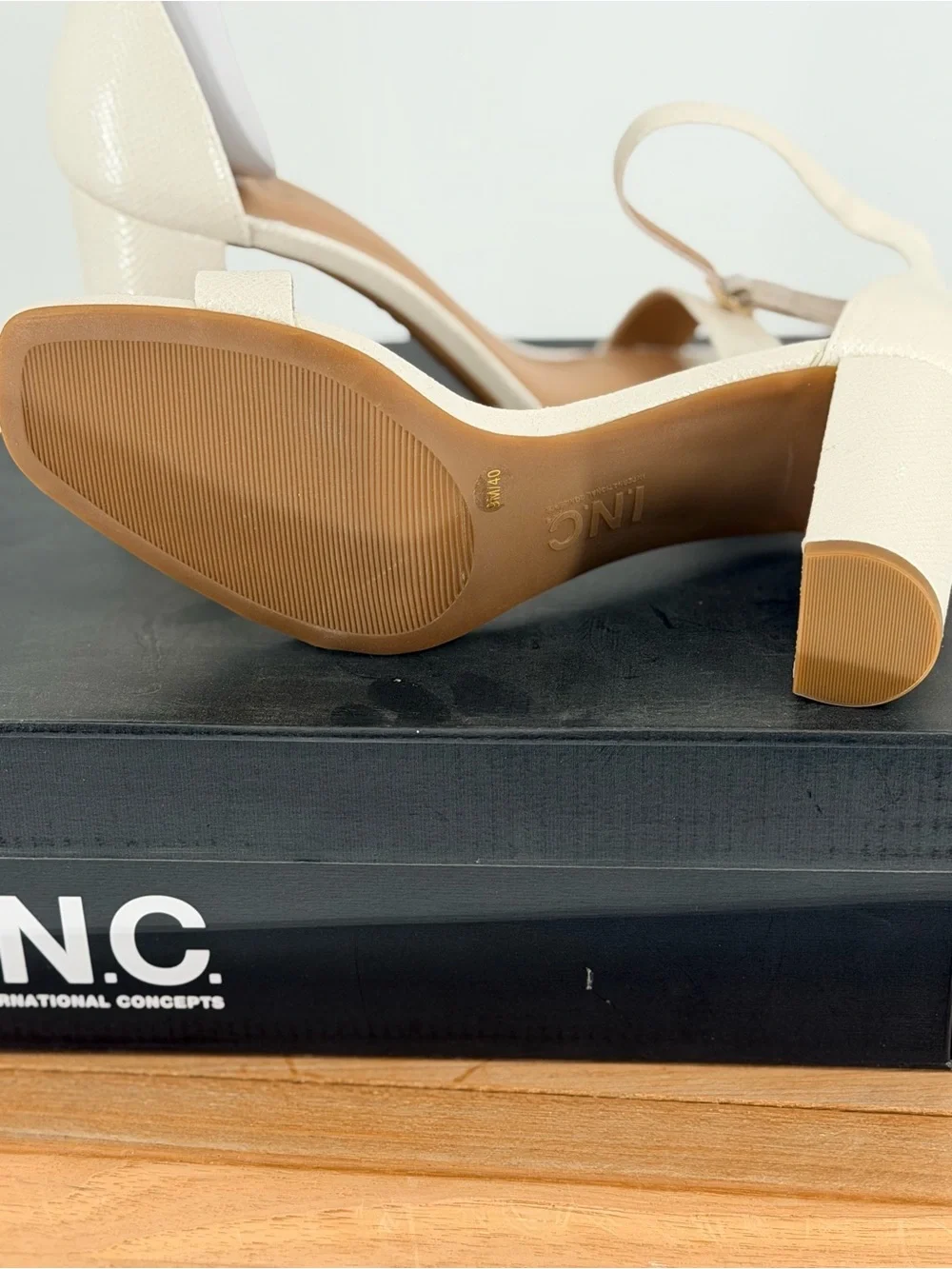 New Women’s INC International Concepts Ankle-Strap Block Heel Sandals size 9M